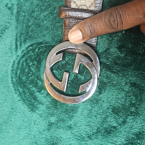 Men's Gucci Belt - Picture 2 of 4